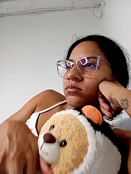 Snapshot of Karii-R chatting on December 2025 11:16:02 AM Karii-R online show from December 2025 11:16:02 AM