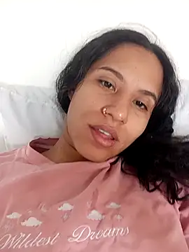 Snapshot of Karii-R chatting on December 2025 05:32:01 PM Karii-R online show from December 2025 05:32:01 PM