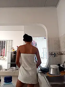 Snapshot of Karii-R chatting on January 2026 03:03:01 PM Karii-R online show from January 2026 03:03:01 PM