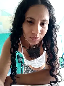 Snapshot of Karii-R chatting on March 2026 05:08:01 PM Karii-R online show from March 2026 05:08:01 PM