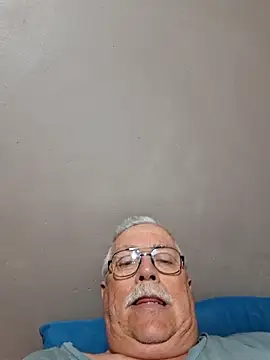 Snapshot of NawtyB1965 chatting on September 2025 03:39:02 AM NawtyB1965 online show from September 2025 03:39:02 AM