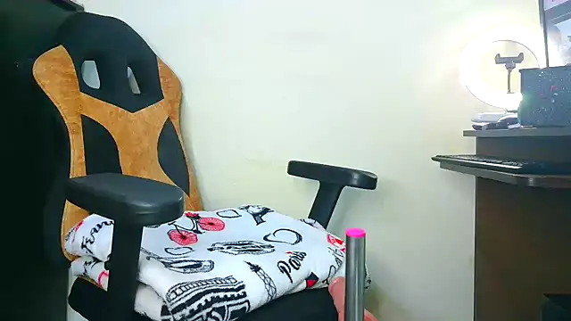 Samary thomas online show from December 2025 12:40:02 AM