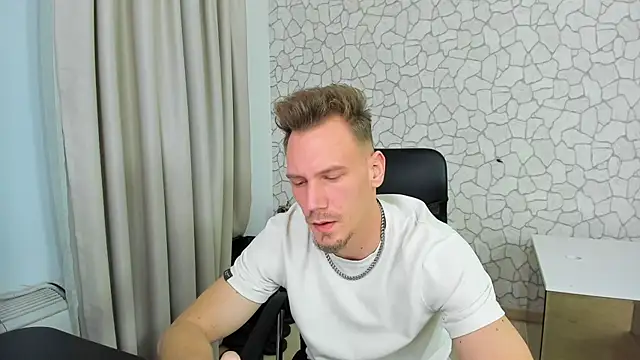 MateoBenjaminX online show from February 2025 10:21:01 PM