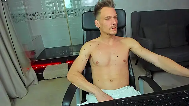 MateoBenjaminX online show from February 2025 09:57:01 PM