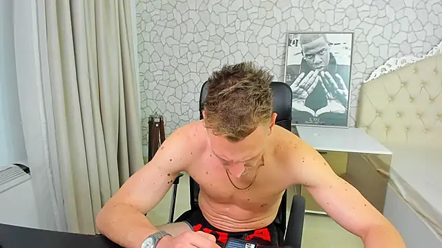 MateoBenjaminX online show from March 2025 08:43:01 PM