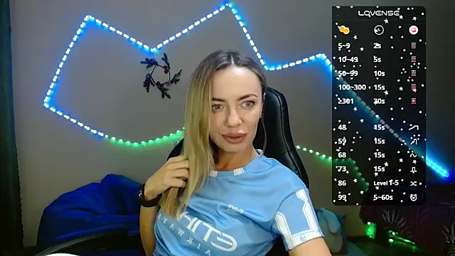 Snapshot of Daria_Spring chatting on February 2025 07:05:02 PM Daria Spring online show from February 2025 07:05:02 PM