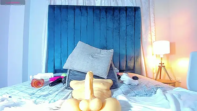 Snapshot of sweetebony_970 chatting on December 2024 05:44:02 PM sweetebony 970 online show from December 2024 05:44:02 PM