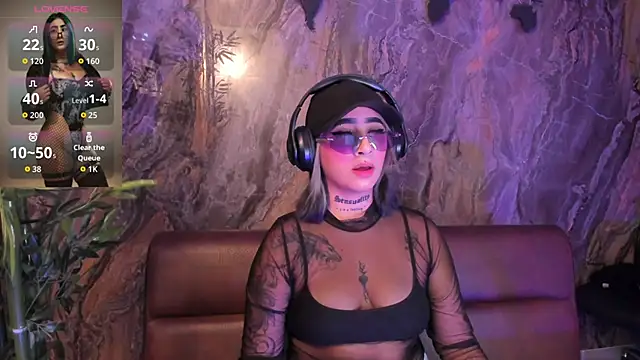 Snapshot of Alahia_Dangelo chatting on October 2025 05:17:01 PM Alahia Dangelo online show from October 2025 05:17:01 PM