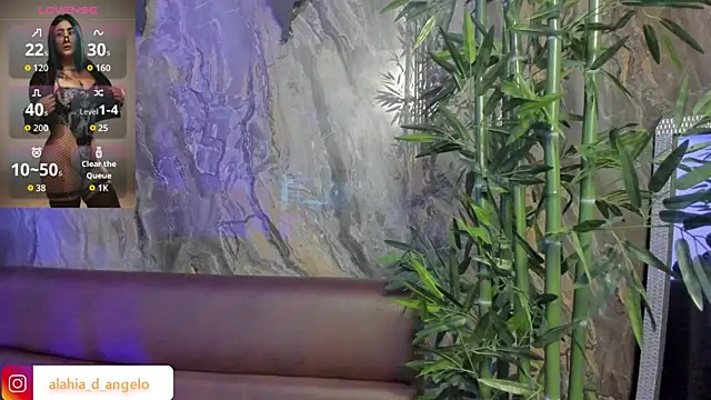 Snapshot of Alahia_Dangelo chatting on November 2025 05:23:01 PM Alahia Dangelo online show from November 2025 05:23:01 PM