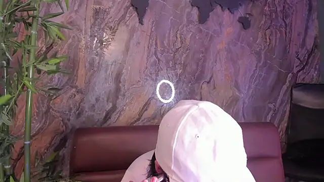 Snapshot of Alahia_Dangelo chatting on November 2025 05:31:01 PM Alahia Dangelo online show from November 2025 05:31:01 PM