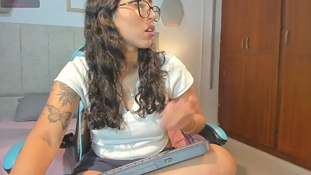  maria foxx  online show from April 2026 09:54:01 PM