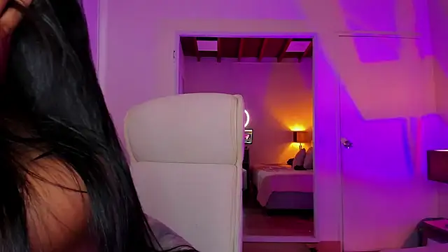 DaniRousse online show from December 2024 06:30:02 PM