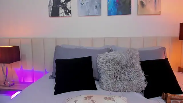 DaniRousse online show from September 2025 05:36:01 PM