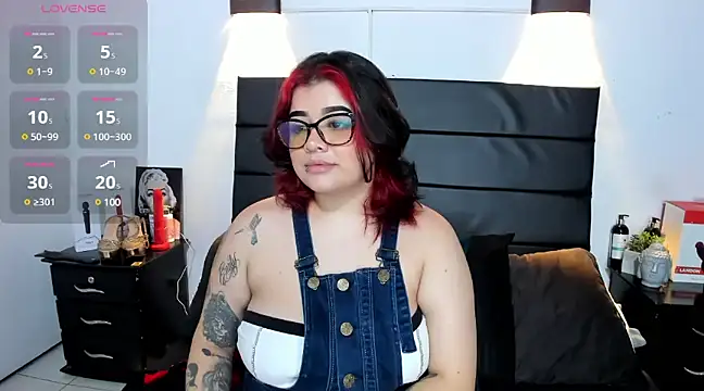 Snapshot of _ValeryStone_ chatting on December 2024 01:03:02 AM  ValeryStone  online show from December 2024 01:03:02 AM