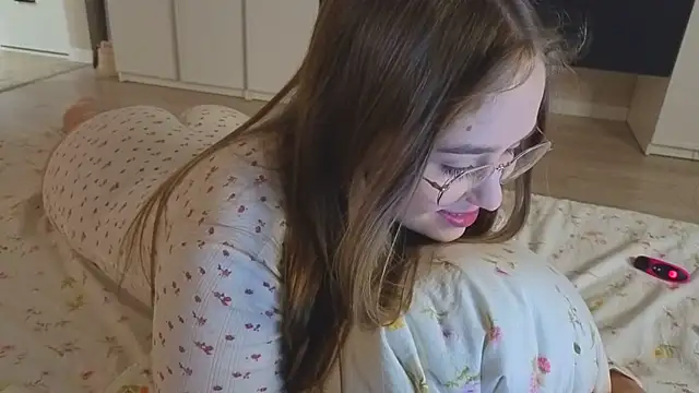 endlesssoffi online show from December 2025 05:42:02 PM