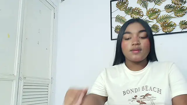 kayna gomez online show from October 2025 08:22:01 PM