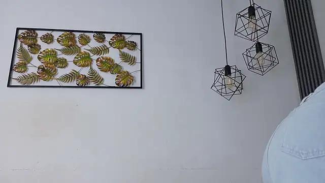 kayna gomez online show from December 2025 06:58:01 PM