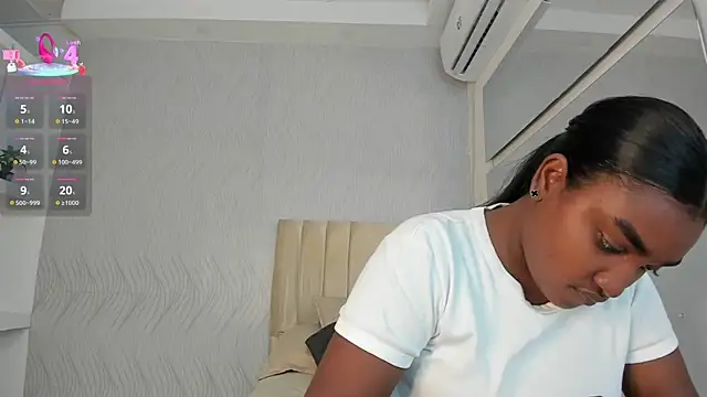 kayna gomez online show from April 2026 07:11:02 PM