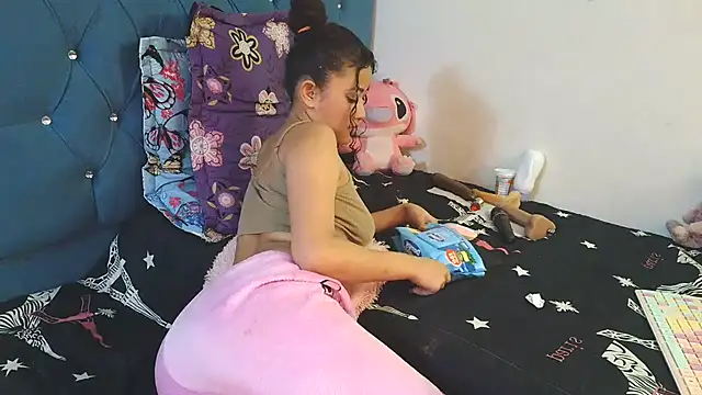 Milkdulce1 online show from January 2026 01:04:01 PM