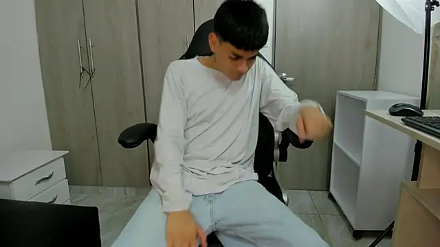 Yef Thin online show from January 2025 03:22:01 AM