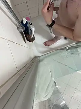 kareem0010 online show from February 2025 07:05:02 PM