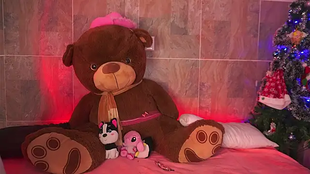 LeagueOfLovers online show from December 2024 12:03:02 AM