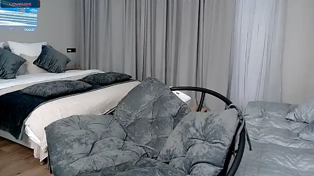 Dasha M online show from February 2026 03:43:01 PM