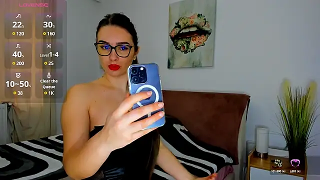 Snapshot of MissJudith chatting on March 2025 07:05:02 AM MissJudith online show from March 2025 07:05:02 AM