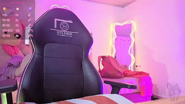 Laylafoxy tay online show from January 2026 03:09:01 AM