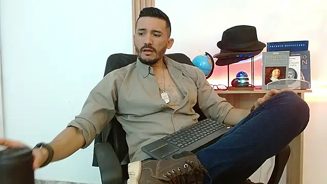 Reiko 85  online show from November 2025 02:39:01 PM