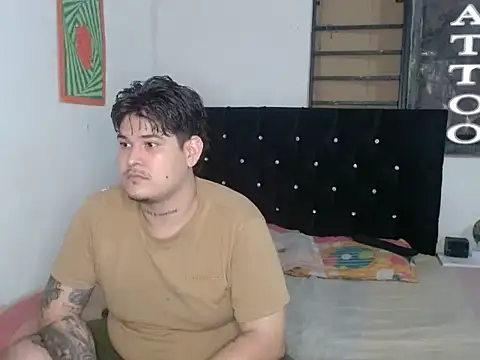 ELtiorick18 online show from October 2025 03:05:02 AM