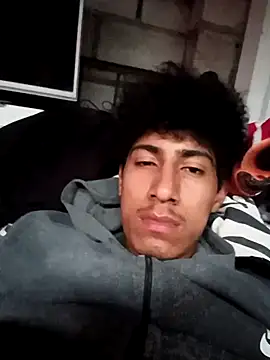 alexander32r online show from April 2026 08:39:01 PM