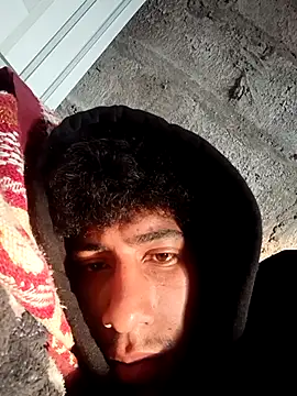 alexander32r online show from April 2026 12:43:01 PM