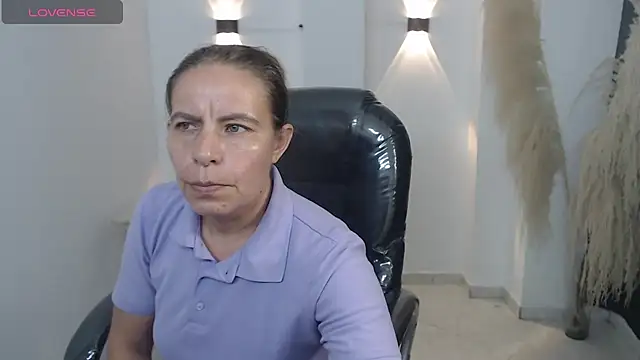 Milf karlye online show from December 2025 01:34:01 AM