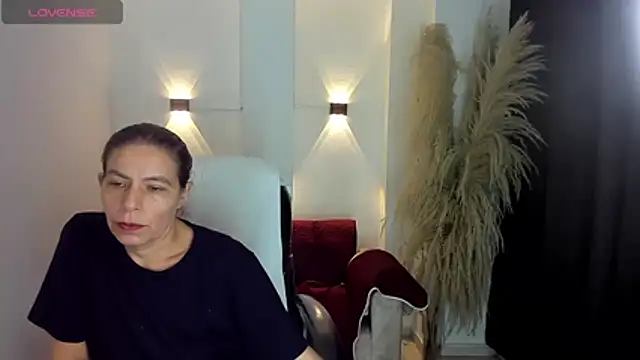 Snapshot of Milf_karlye chatting on June 2026 09:28:02 AM Milf karlye online show from June 2026 09:28:02 AM