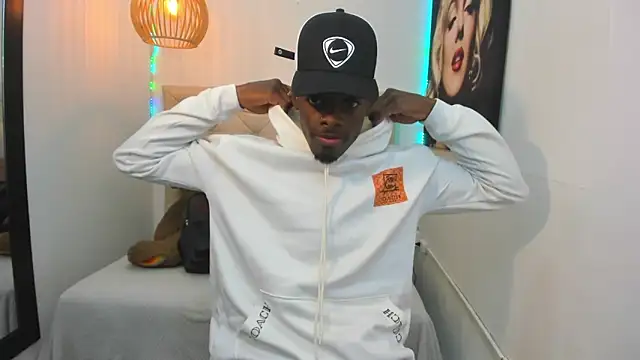 Snapshot of royce_ebony chatting on September 2025 02:26:01 AM royce ebony online show from September 2025 02:26:01 AM