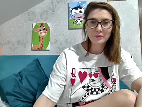 AmberElixir online show from March 2025 08:11:01 PM