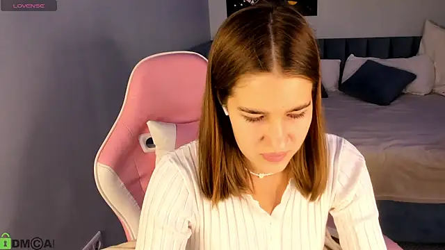 Jennifer Wadee online show from February 2026 11:41:02 PM