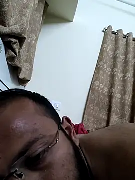 Punekarmanoj97 online show from March 2026 06:41:01 PM