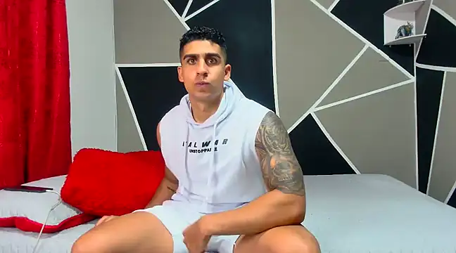 Snapshot of astrom_greyy chatting on January 2025 01:58:02 AM astrom greyy online show from January 2025 01:58:02 AM