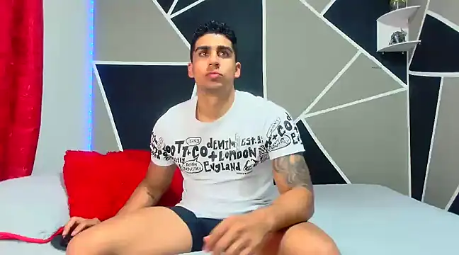 Snapshot of astrom_greyy chatting on January 2025 01:13:02 AM astrom greyy online show from January 2025 01:13:02 AM