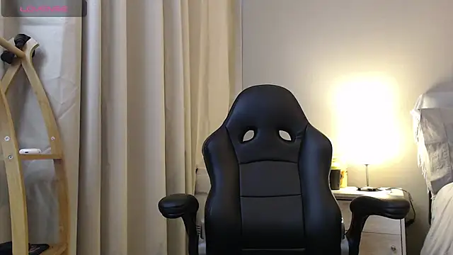 jonhklleyn online show from July 2026 07:51:01 PM