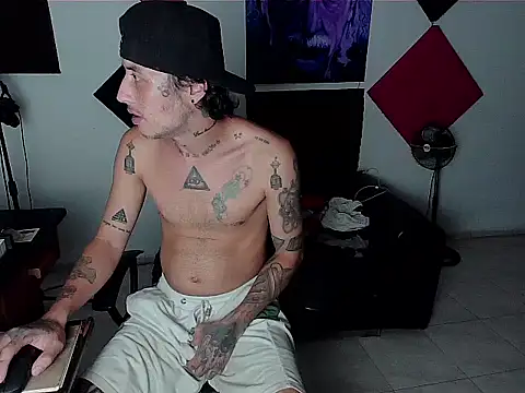 Snapshot of patrik_tattoo_ chatting on October 2025 10:32:02 PM patrik tattoo online show from October 2025 10:32:02 PM