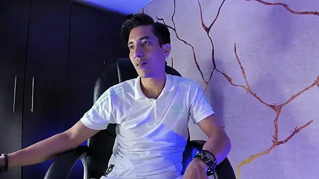 Snapshot of EdwardVlad chatting on December 2024 10:34:01 PM EdwardVlad online show from December 2024 10:34:01 PM