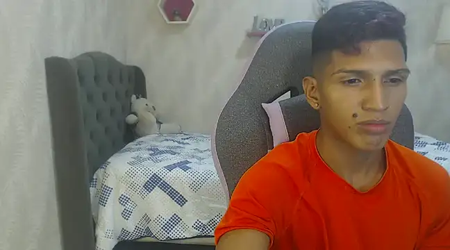 mau elixxx online show from December 2024 05:47:02 AM