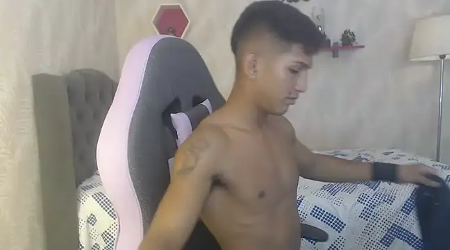 mau elixxx online show from December 2024 08:39:01 PM