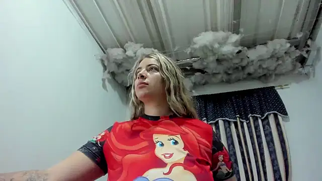 Snapshot of Lauu_G chatting on March 2026 10:32:01 AM Lauu G online show from March 2026 10:32:01 AM