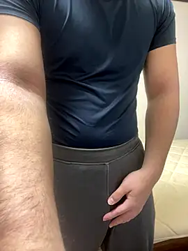 YU-KI00 online show from December 2025 10:10:02 AM