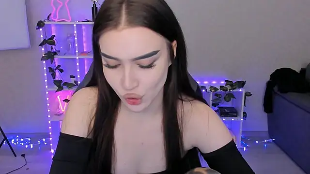 Melanie N online show from December 2024 11:22:02 AM