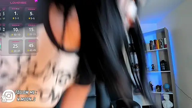 Snapshot of Alanna-Zue chatting on December 2024 12:09:01 AM Alanna-Zue online show from December 2024 12:09:01 AM